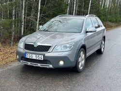 Ljusbrun Begagnad 2012 Skoda Octavia Scout Kombi | 35 000 kr (Bra pris)