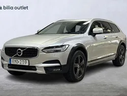 Silver Begagnad 2017 Volvo V90 CC Business Edition Kombi | 244 900 kr (Marknadspris)