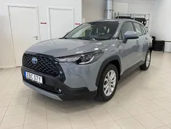 Grå Begagnad 2022 Toyota Corolla Cross Active SUV | 359 900 kr (Marknadspris)