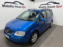 Ljusblå Begagnad 2005 VW Touran Trendline Minibuss | 39 900 kr