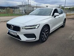 Vit Begagnad 2020 Volvo V60 Kombi | 295 000 kr (Bra pris)