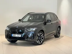 Grå Begagnad 2024 BMW iX3 M Sport SUV | 579 000 kr (Superpris)