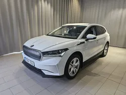 Vit Begagnad 2023 Skoda Enyaq iV SUV | 399 900 kr (Bra pris)