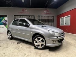 Grå Begagnad 2004 Peugeot 206 Halvkombi | 19 900 kr (Marknadspris)