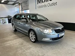 Silver Begagnad 2013 Skoda Superb Kombi | 99 000 kr (Marknadspris)