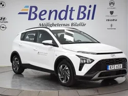 Vit Begagnad 2023 Hyundai Bayon Essential SUV | 219 800 kr (Marknadspris)
