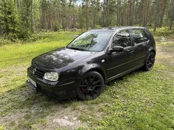 Svart Begagnad 2001 VW Golf IV Highline Halvkombi | 25 000 kr (Marknadspris)