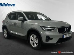 Grå Begagnad 2024 Volvo XC40 Core SUV | 349 900 kr (Marknadspris)