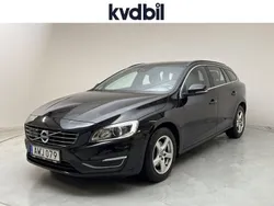 Svart Begagnad 2018 Volvo V60 Momentum Kombi | 176 800 kr