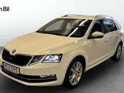 Vit Begagnad 2018 Skoda Octavia Kombi | 174 900 kr (Marknadspris)