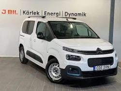 Vit Begagnad 2023 Citroën e-Berlingo Shine Minibuss | 359 900 kr (Marknadspris)
