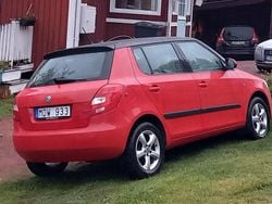 Röd Begagnad 2012 Skoda Fabia Elegance Halvkombi | 35 000 kr (Bra pris)