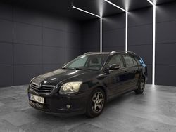 Svart Begagnad 2006 Toyota Avensis Kombi | 39 900 kr (Marknadspris)