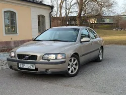 Brun Begagnad 2003 Volvo S60 Sedan | 29 500 kr (Marknadspris)