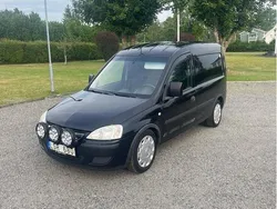 Svart Begagnad 2011 Opel Combo Minibuss | 36 000 kr (Dyr)