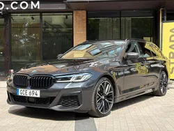 Grå Begagnad 2022 BMW 520 M Sport Kombi | 439 900 kr (Lite dyr)