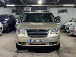 Gul Begagnad 2010 Chrysler Town & Country Van | 99 900 kr