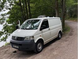 Vit Begagnad 2006 VW T5 Van | 75 000 kr (Marknadspris)