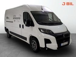 Vit (vit icy) Begagnad 2024 Peugeot Boxer Style Van | 524 875 kr