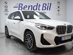 Alpine white Begagnad 2022 BMW iX1 M Sport SUV | 434 500 kr (Marknadspris)
