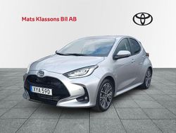 Silver Begagnad 2024 Toyota Yaris Hybrid Style Halvkombi | 279 000 kr (Lite dyr)