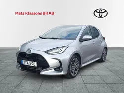 Silver Begagnad 2024 Toyota Yaris Hybrid Style Halvkombi | 279 000 kr (Marknadspris)