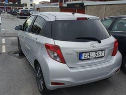 Silver Begagnad 2014 Toyota Yaris Multidrive S Halvkombi | 114 000 kr (Bra pris)