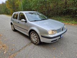 Silver Begagnad 2001 VW Golf IV Basis Halvkombi | 13 000 kr (Marknadspris)