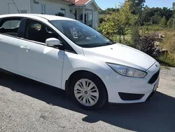 Svart Begagnad 2016 Ford Focus Titanium Halvkombi | 69 000 kr (Bra pris)