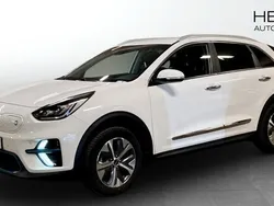 Vit (white) Begagnad 2022 Kia e-Niro Advance SUV | 289 900 kr (Marknadspris)