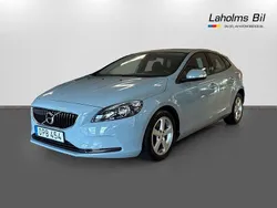 Blå Begagnad 2018 Volvo V40 Kinetic Kombi | 158 900 kr (Marknadspris)