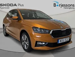 Orange Begagnad 2022 Skoda Fabia Style Halvkombi | 209 900 kr (Marknadspris)