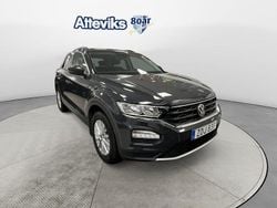 Grå Begagnad 2021 VW T-Roc SUV | 209 900 kr (Marknadspris)