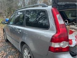 Grå Begagnad 2004 Volvo V50 Kombi | 22 000 kr (Marknadspris)