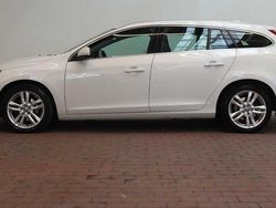 Vit Begagnad 2013 Volvo V60 Kombi | 145 000 kr (Lite dyr)