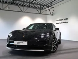 Svart (black) Begagnad 2021 Porsche Taycan Cross Turismo Sedan | 695 000 kr