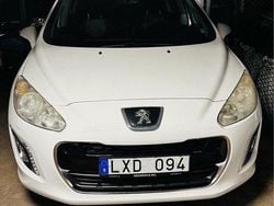 Grå Begagnad 2011 Peugeot 308 Halvkombi | 69 000 kr (Marknadspris)