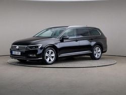 Svart Begagnad 2022 VW Passat Executive Kombi | 295 000 kr (Bra pris)