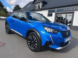 Blå Begagnad 2021 Peugeot e-2008 Business-Line SUV | 229 000 kr (Marknadspris)