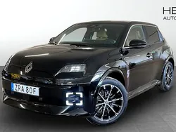 Svart (black) Begagnad 2025 Renault R5 Iconic Halvkombi | 389 900 kr