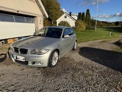 Grå Begagnad 2009 BMW 120 Advantage Halvkombi | 95 000 kr (Lite dyr)