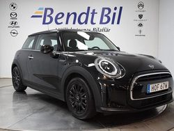 Svart Begagnad 2022 Mini Cooper Halvkombi | 234 500 kr (Marknadspris)