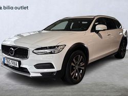 Vit Begagnad 2022 Volvo V90 CC Momentum Kombi | 379 900 kr (Marknadspris)