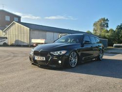 Svart Begagnad 2013 BMW 320 M Sport Kombi | 130 000 kr