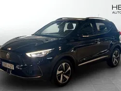 Svart (black) Begagnad 2022 MG ZS Comfort Sedan | 234 900 kr (Superpris)