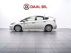 Vit Begagnad 2015 Toyota Prius Plug-in Hybrid Halvkombi | 149 700 kr