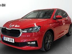 Röd Begagnad 2022 Skoda Fabia Comfort Halvkombi | 203 900 kr (Marknadspris)