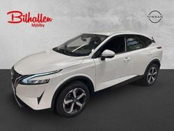 Vit Begagnad 2023 Nissan Qashqai N-Connecta SUV | 299 000 kr (Marknadspris)