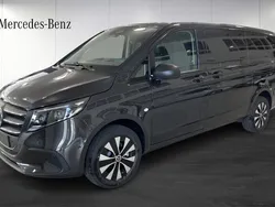 Svart Ny 2025 Mercedes Vito Minibuss | 568 900 kr