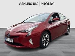 Röd Begagnad 2016 Toyota Prius Active Halvkombi | 189 000 kr (Marknadspris)